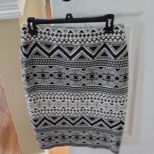 Vince Camuto Monochrome Tribal Pencil Skirt